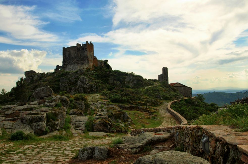 Castillo de Trevejo en Sierra de Gata